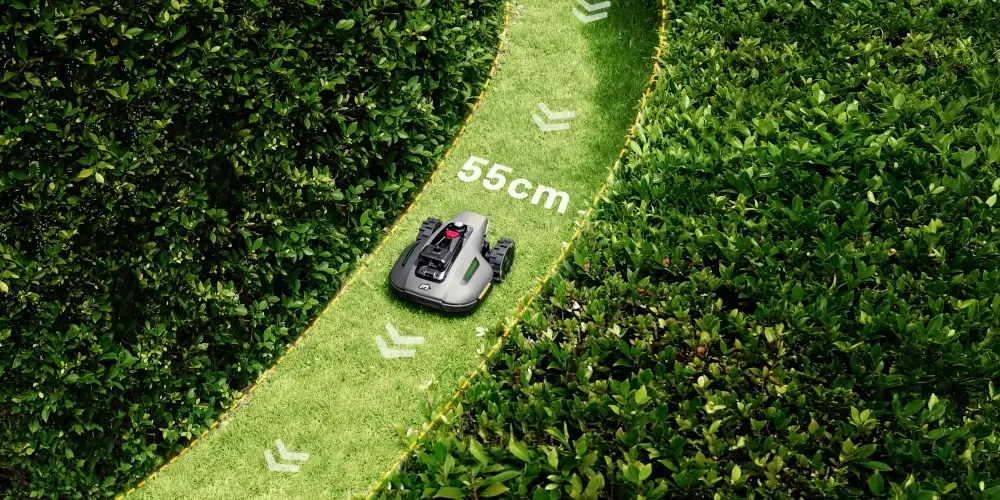 Luba Mini 2 800 pracująca w wąskich przejazdach 55 cm